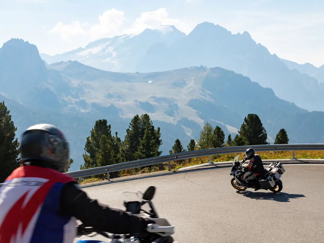 Komfortable Motorradreisen für echte Biker Komfortable Motorradreisen